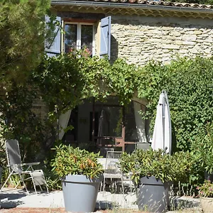 https://les-beaux-chenes.hotels-rhonealpes.com